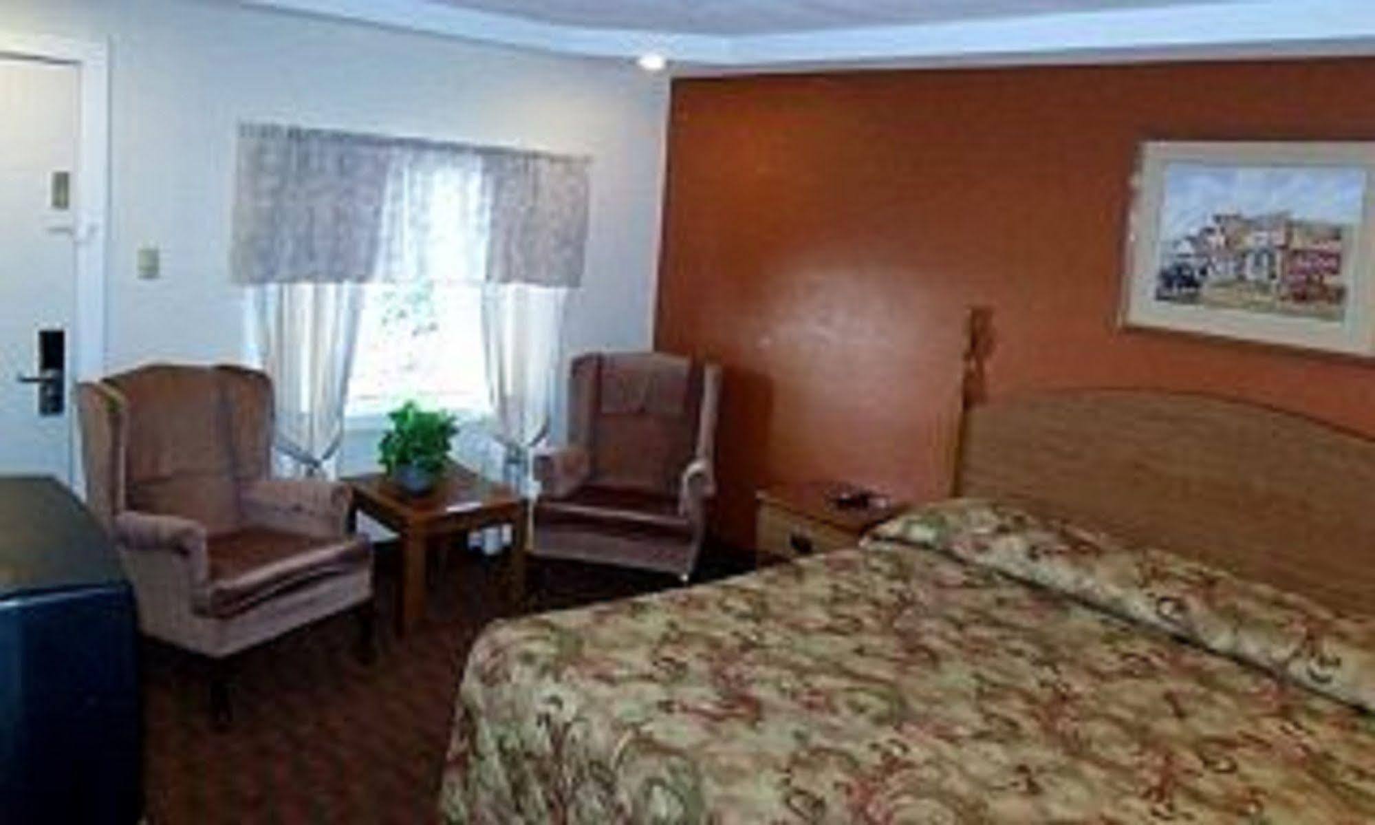 Woodlawn Hills Motel Henderson Экстерьер фото